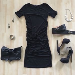 Isabella Oliver Ruched T-Shirt Maternity Dress 8